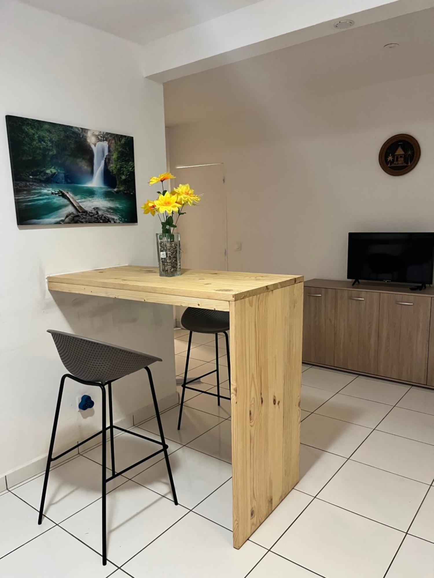 Chez Marc Apartment Les Abymes Exterior photo